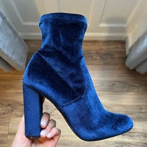 Steve Madden, Blue Suede Ankle Boots, Velvet, Size 10